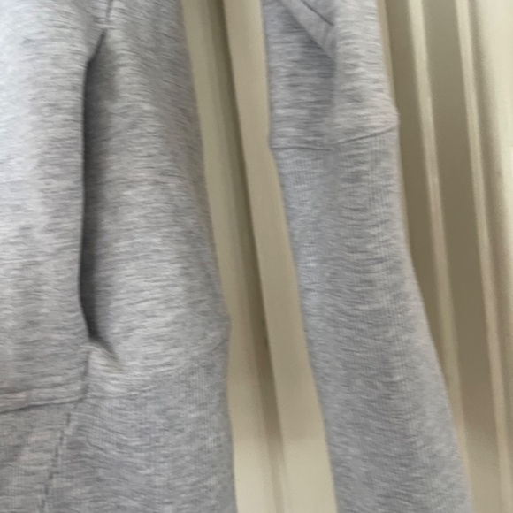 Lululemon sweatshirt - Picture 3 of 4